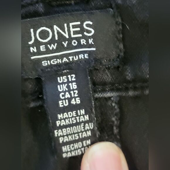 Jones New York signature black stretch jeans size 12, inseam 29 inches - Picture 5 of 6